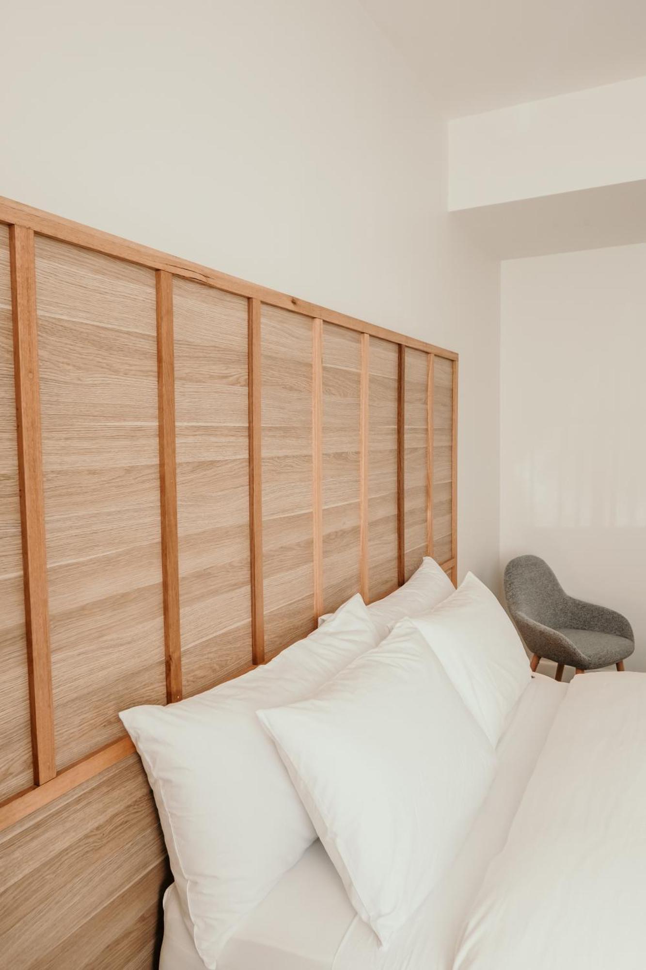 The Oak & Anchor Hotel Port Fairy Bagian luar foto A headboard